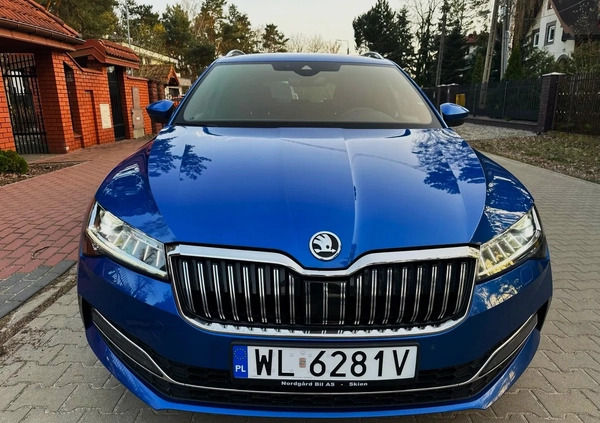 Skoda Superb cena 129990 przebieg: 150000, rok produkcji 2020 z Legionowo małe 781